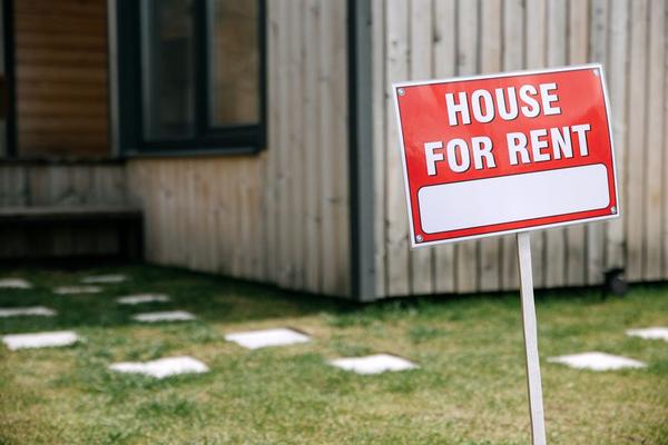 what does renters insurance cover